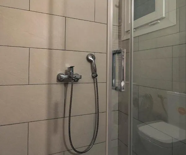 Apartament Delmare Mqueen *